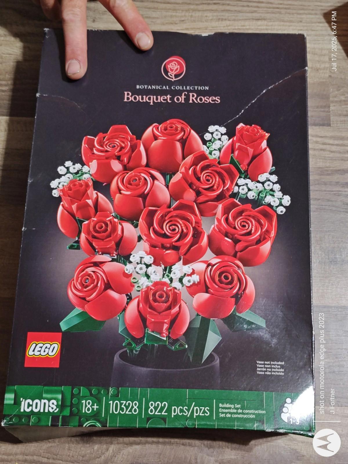 LEGO Botanicals: Bouquet of Roses (10328) Brand New In Box Read Details