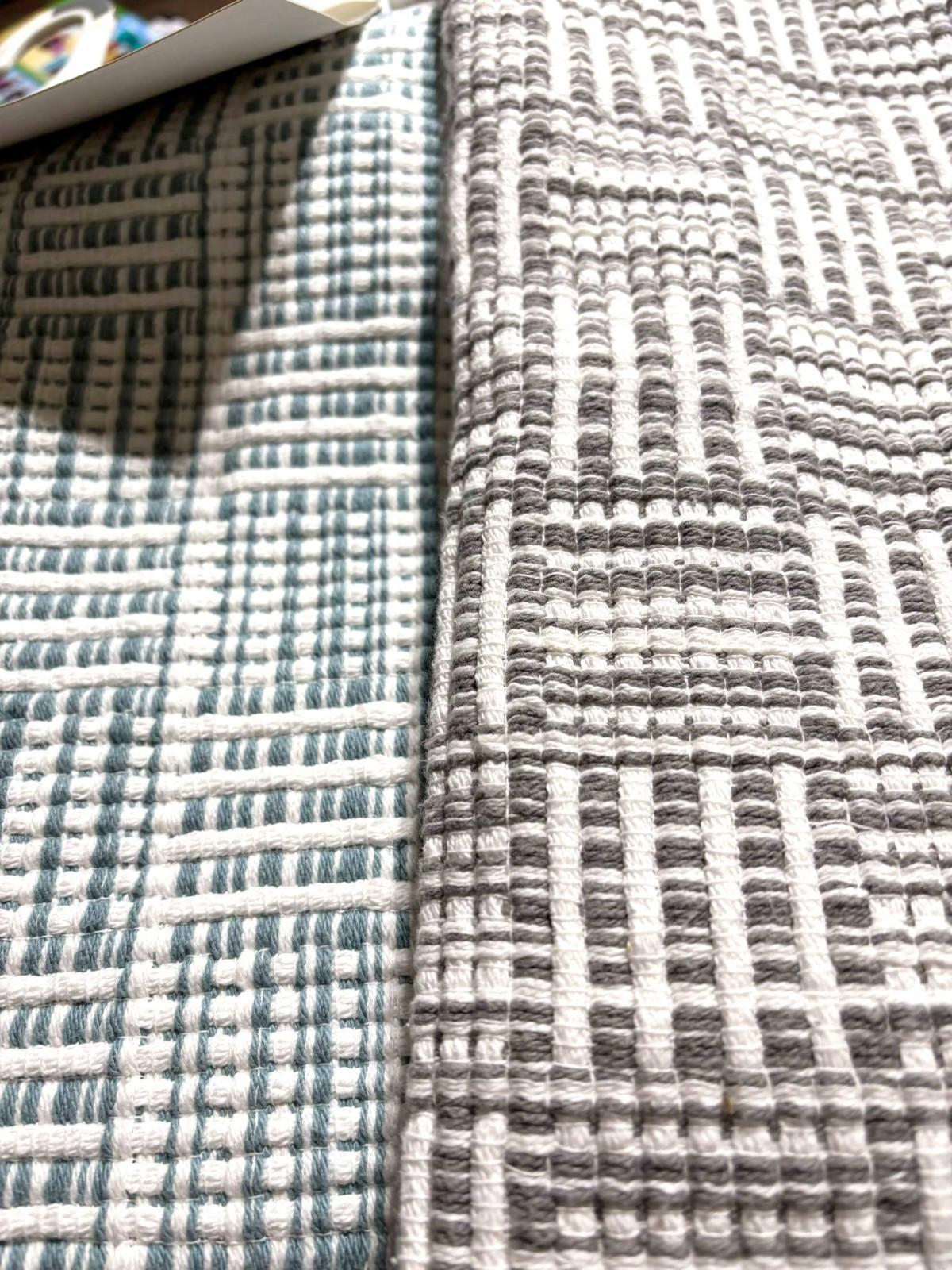4-Piece Threshold Gray & White Rugs Set- Soft Bathmats 17 x 24 Brand NEW 2 PACK