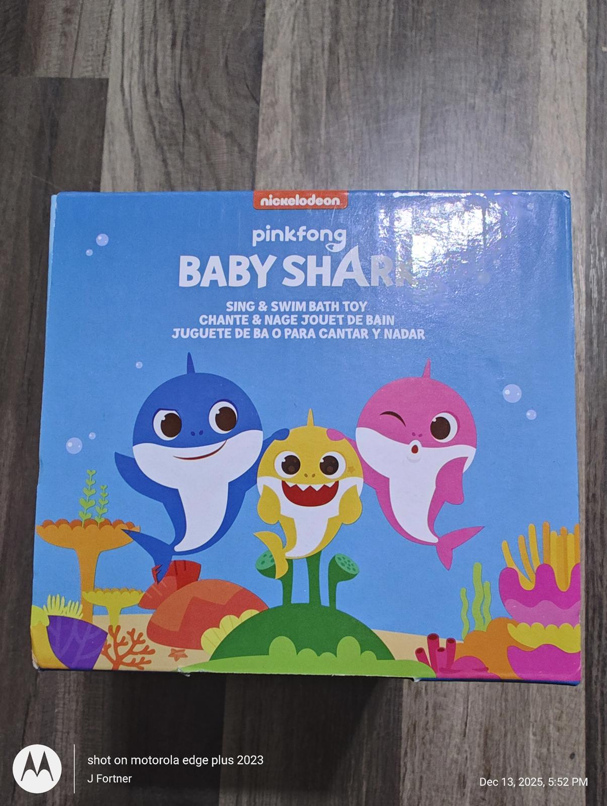 Nickelodeon Pinkfong BABY SHARK SING & SWIM “Soft Fin” Bath Toy Yellow BABY NEW