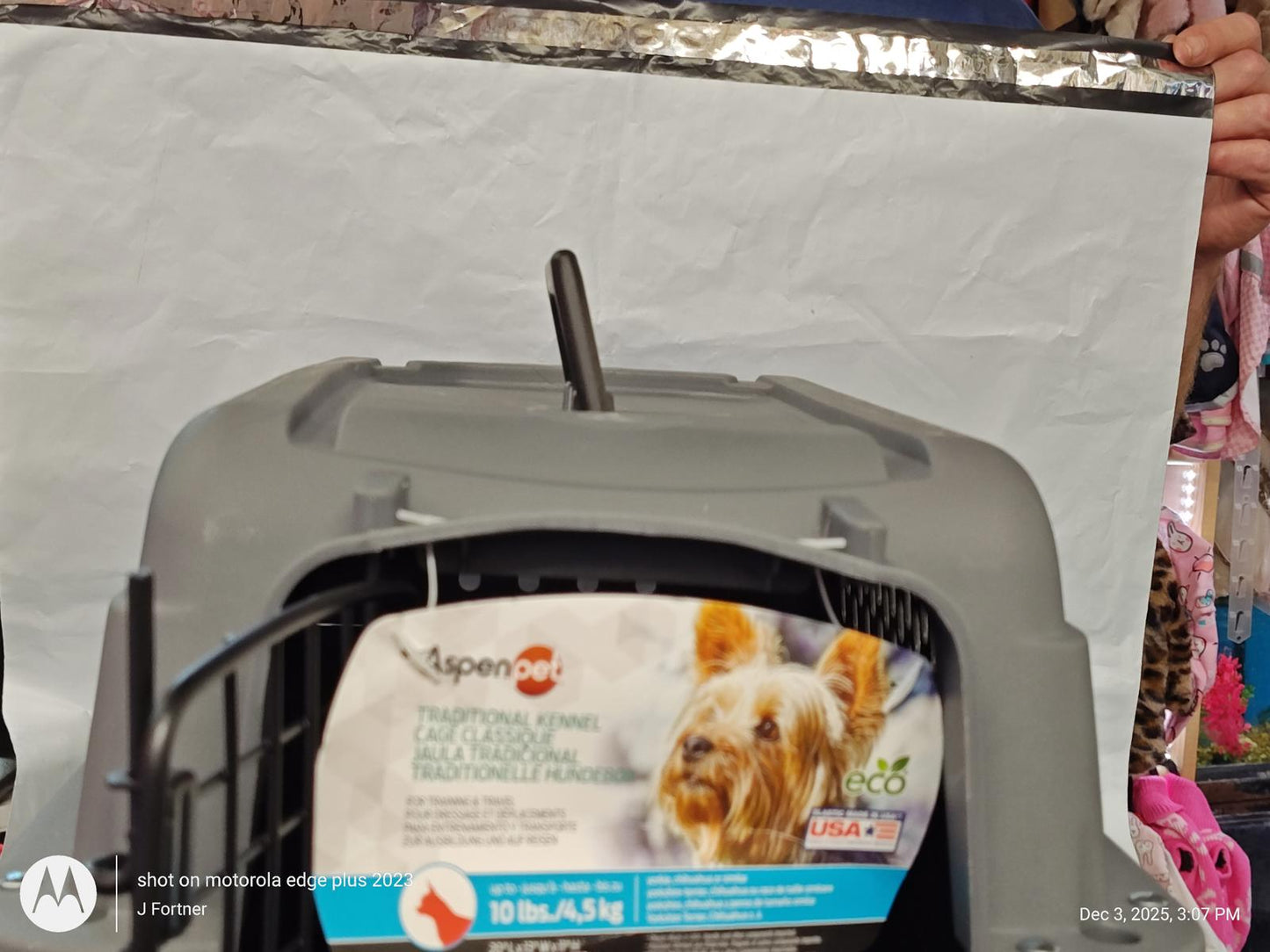 Aspen Pet Traditional Dog & Cat Kennel, Gray/Black, up to 10# 20"x13"x11"