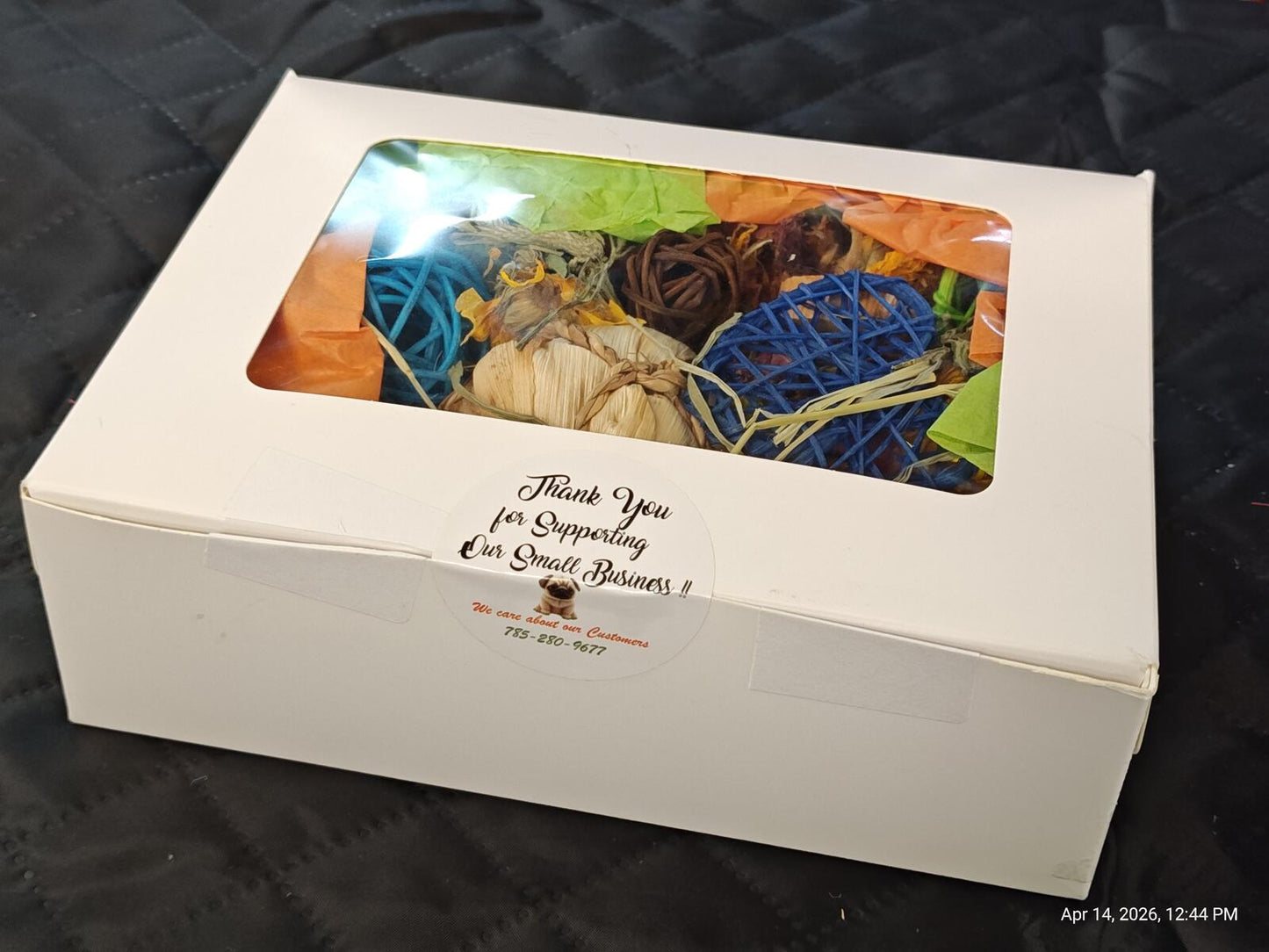 Play & Chew Fun "No More Boredom" Box - Chinchillas, Guinea Pigs, Rabbits, Rats