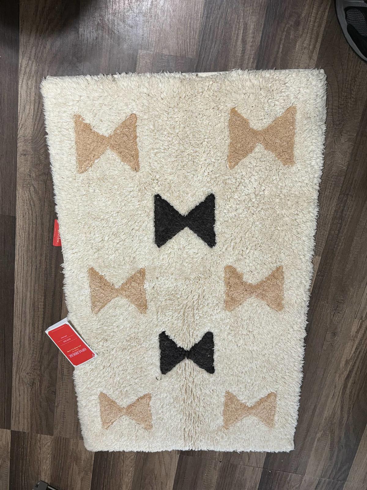 NEW Opalhouse Jungalow 18x30" Geometric Tufted Bath Rug In Cream / Black