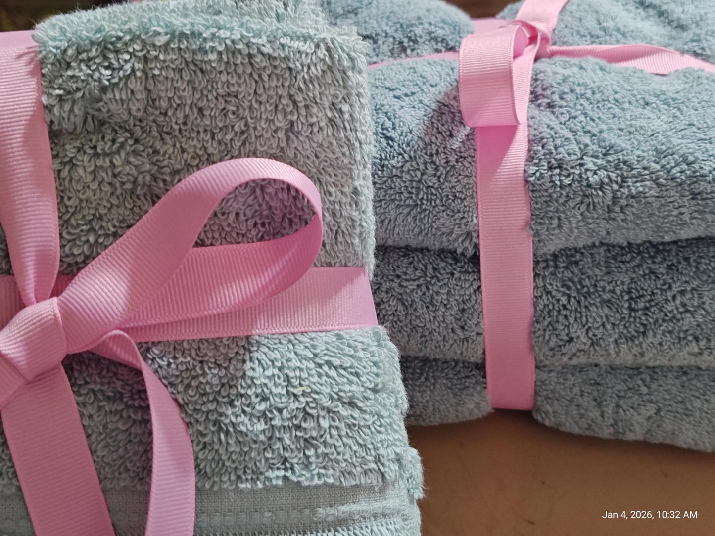 8 Piece set Aqua Blue Different makers BLUE Washcloths & Handtowels