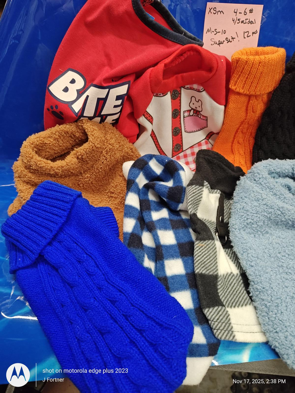 Dog Outfit Bundle ( Xtra Small 4 to 6 Pound Pets ) Brand New Save with a BundlE