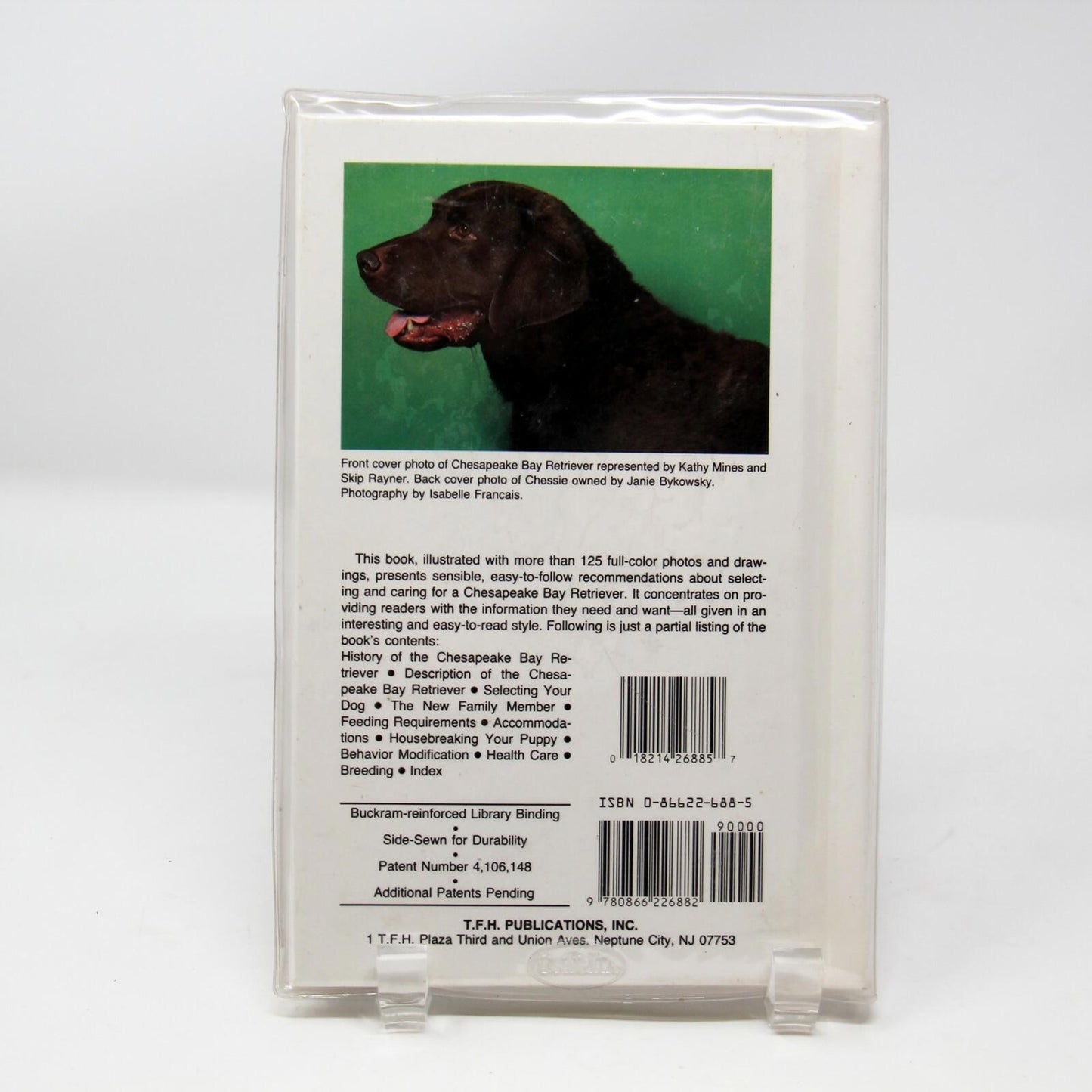 Chocolate Labrador Retriever book cover featuring a detailed image of a dog.