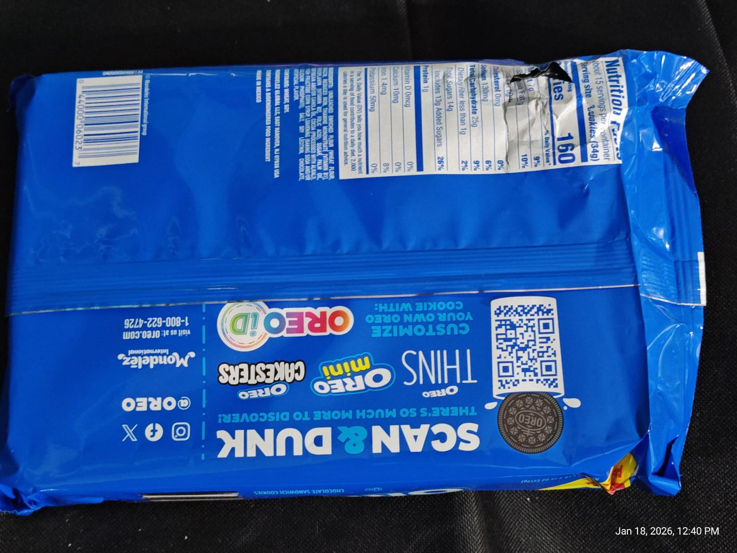 Oreo Thin Crisps snack pack featuring blue packaging and nutritional information.
