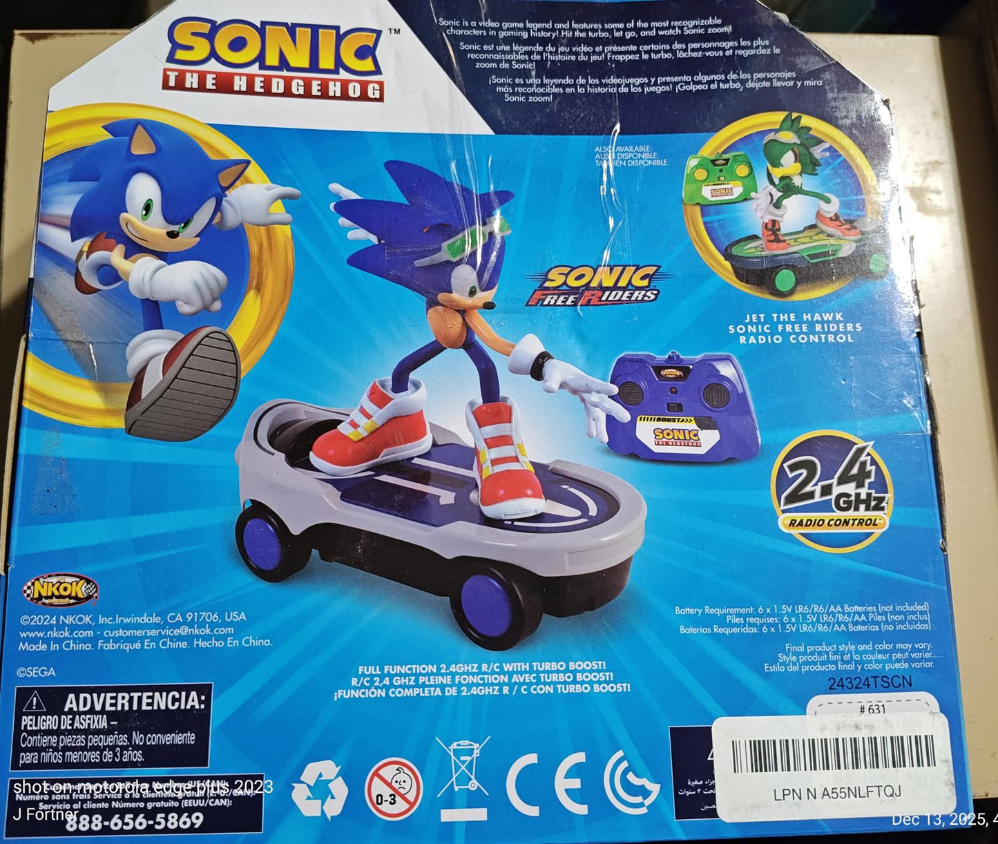 Sonic the Hedgehog remote control car with Sonic figure on skateboard, featuring 2.4 GHz technology.