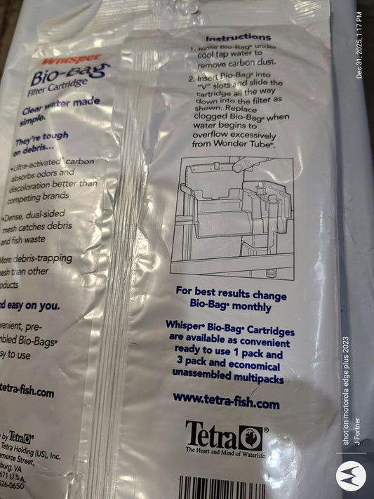 Whisper Bio-Bag filter cartridges for aquarium use, featuring clear instructions and packaging details.