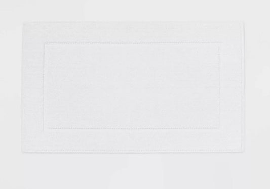 Threshold Spa Bath Rug 21" by 34"  Bath Rug White
