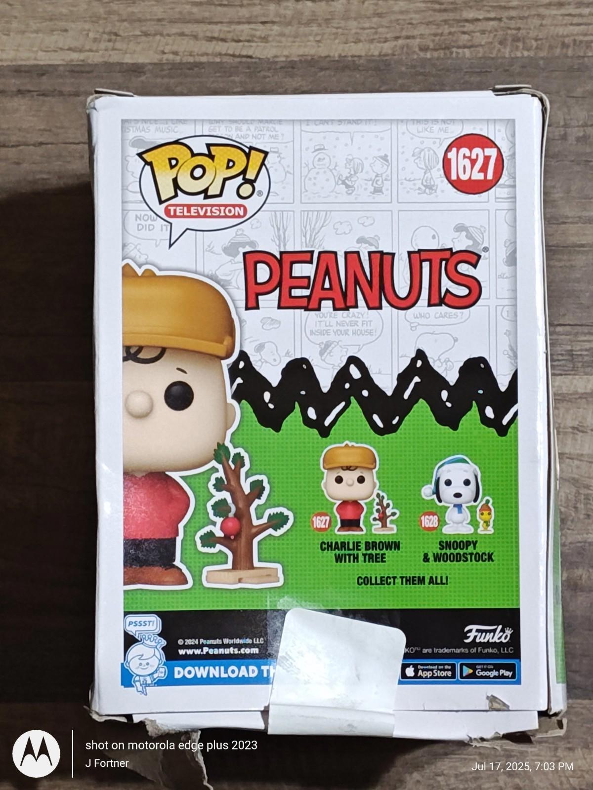 Funko Pop! Vinyl: Peanuts - Charlie Brown with Tree #1627