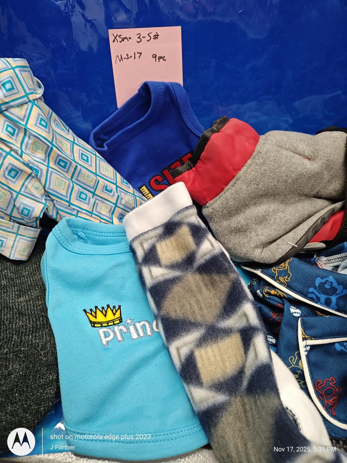 Dog Outfit Bundle ( Xtra Small 4 to 6 Pound Pets ) Brand New Save with a Bundle