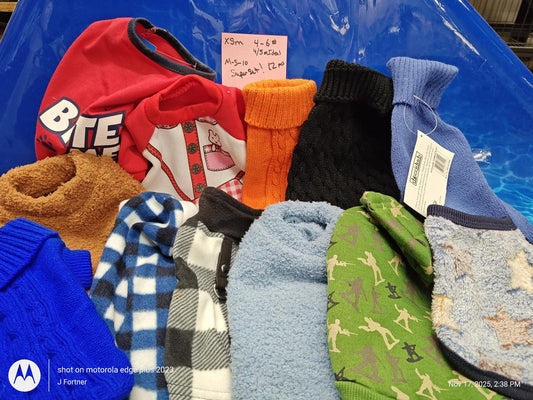 Dog Outfit Bundle ( Xtra Small 4 to 6 Pound Pets ) Brand New Save with a BundlE