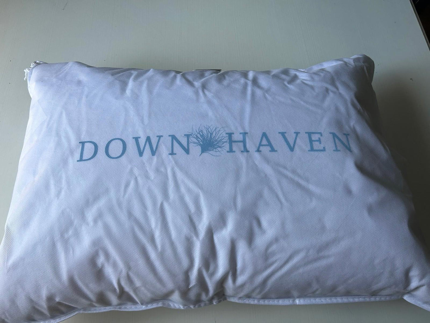 DOWN HAVEN DOWN PILLOW 650 FILL POWER WHITE PREMIUM DOWN STD/QUEEN 20X28 IN