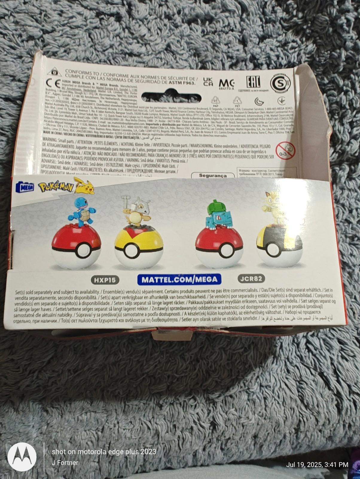 MEGA Pokémon Action Figure Building Toys Set, Poké Ball 2-Pack, Charmander and