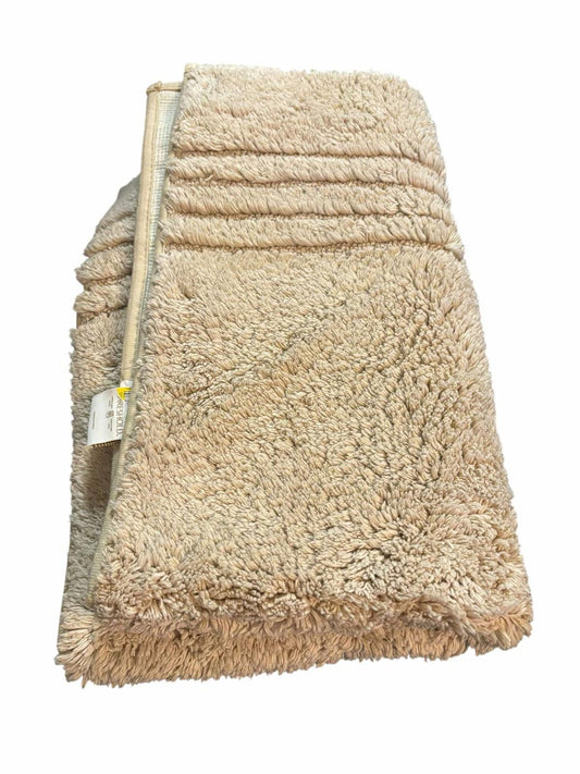Threshold Spa Plush 21 " by 34" Bath Rug Non-Slip Backing Tan