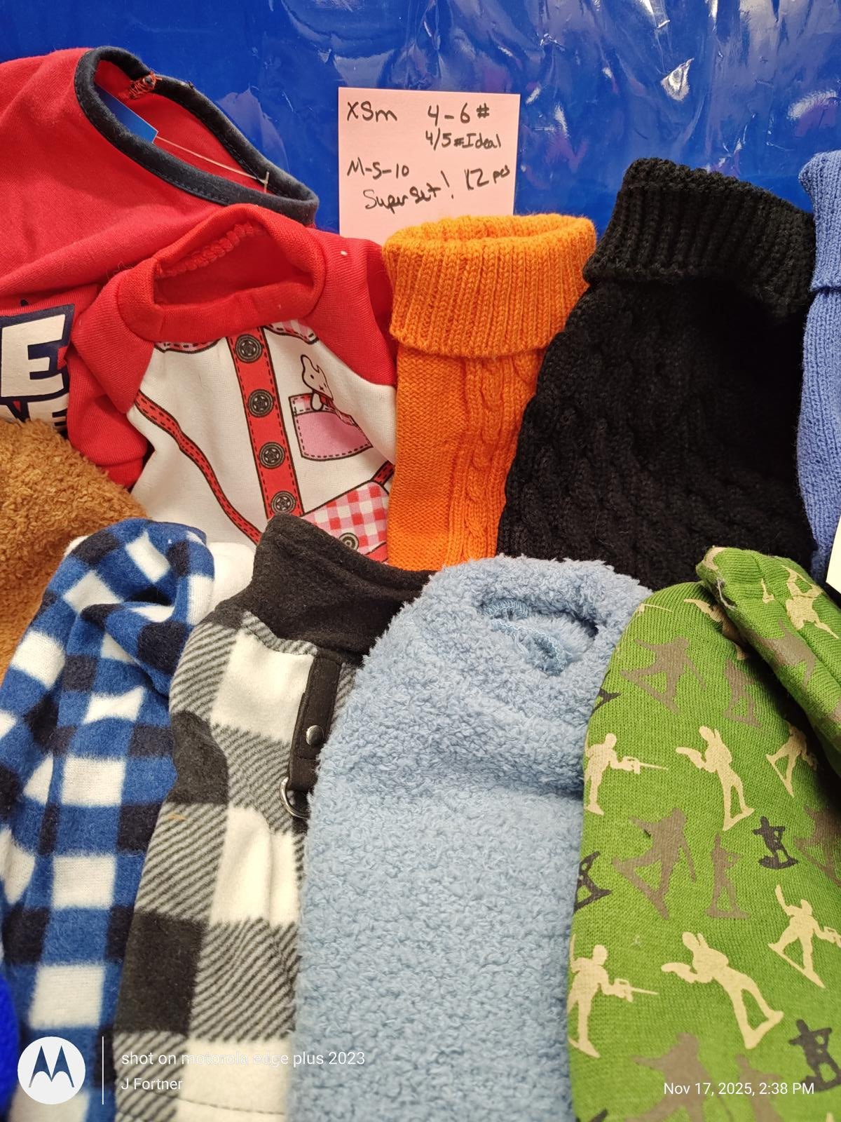 Dog Outfit Bundle ( Xtra Small 4 to 6 Pound Pets ) Brand New Save with a BundlE