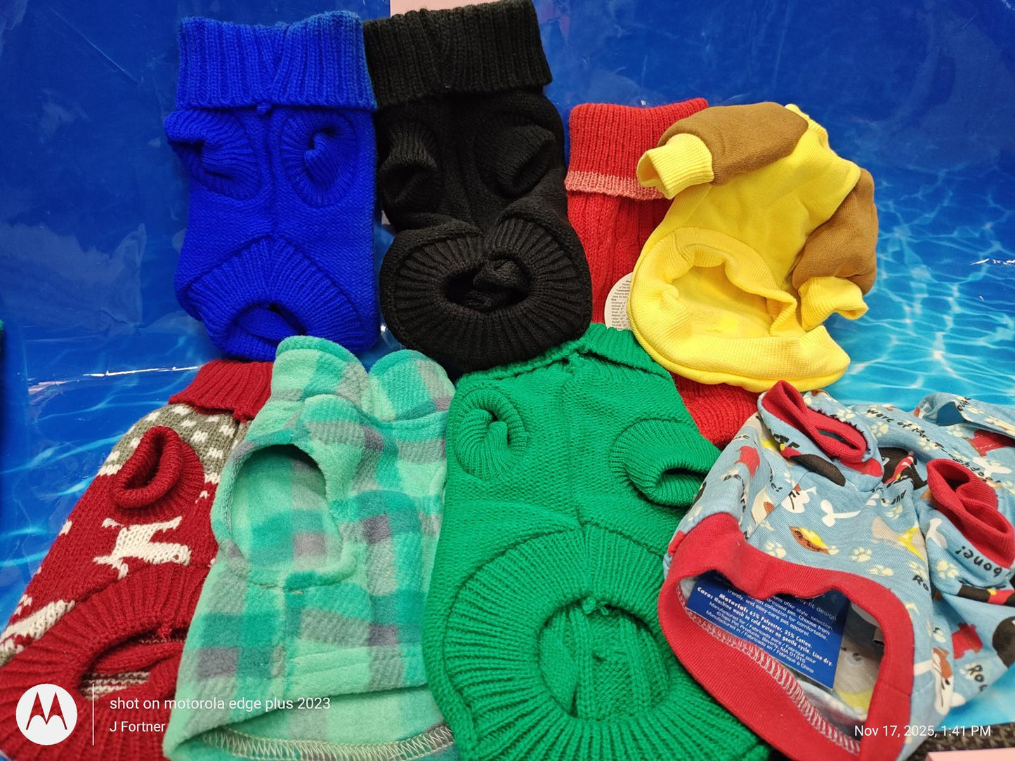 Dog Outfit Bundle ( Xtra Small 4 to 6 Pound Pets ) Brand New Save with a Bundle