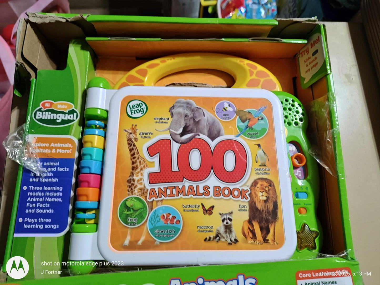 LeapFrog 100 Animals Book Bilingual - Green - NEW IN BOX