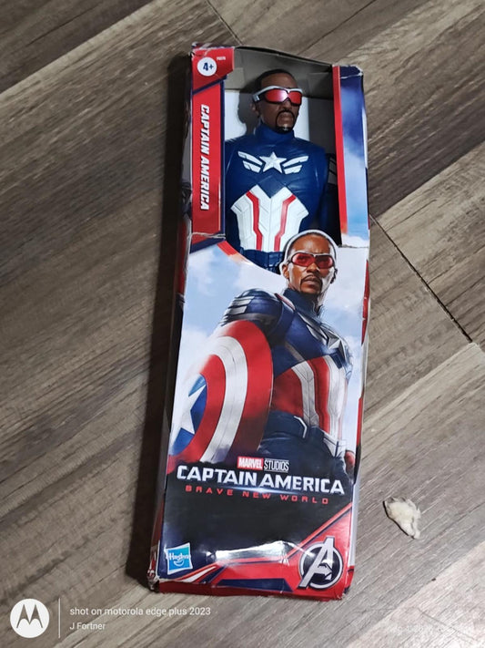 Marvel Studios Captain America Brave New World, Titan Hero Series, 12-Inch