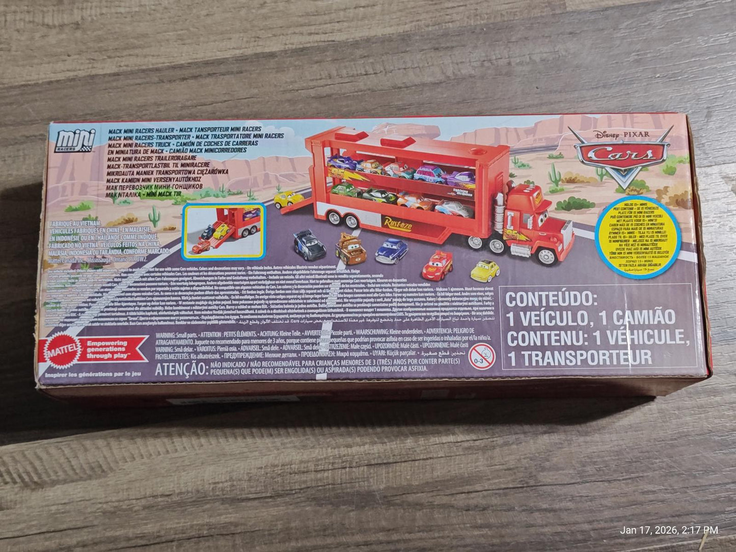 Disney Pixar Cars Mini Racers Mack Mini Racer Hauler + Lightning McQueen NIB