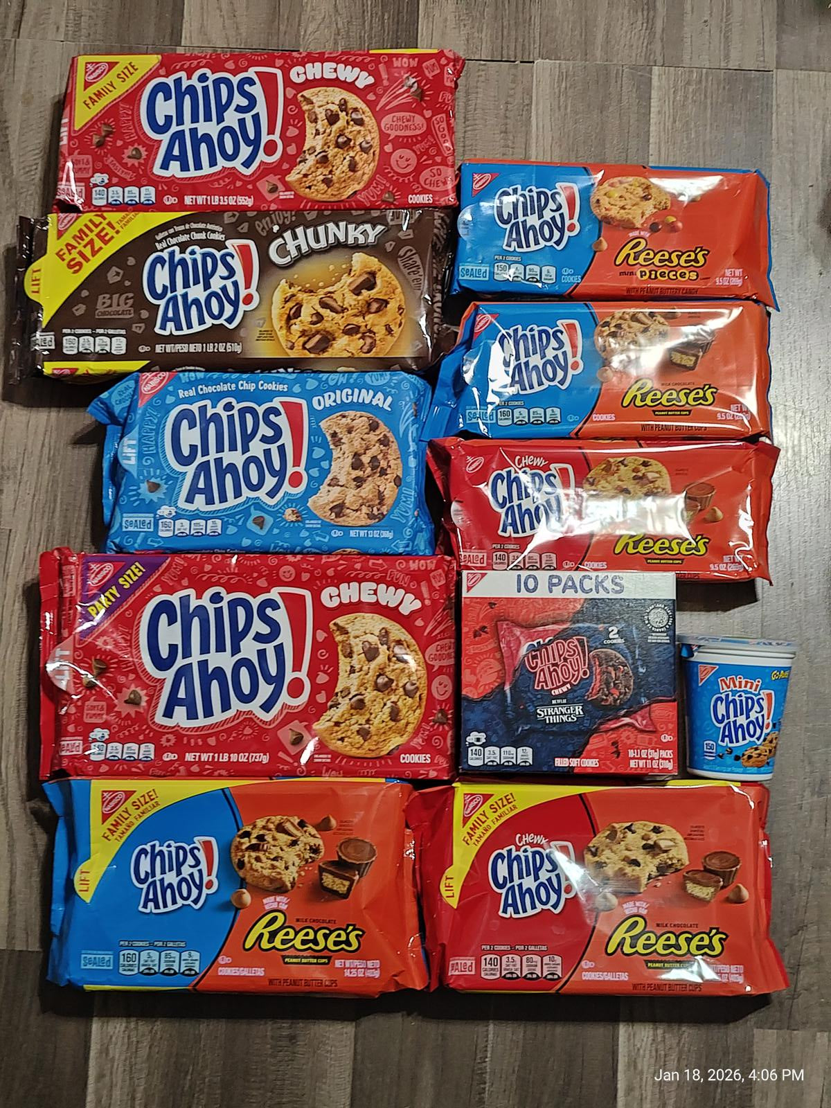 Chips Ahoy! cookie variety pack featuring Chewy, Chunky, Original, and Reese's flavors.