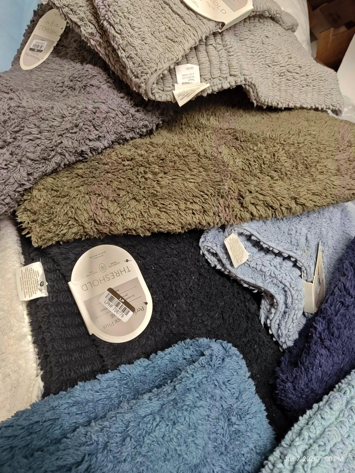 Performance Bath Rug  Olive Threshold 20”X34”,  100% Cotton reversible