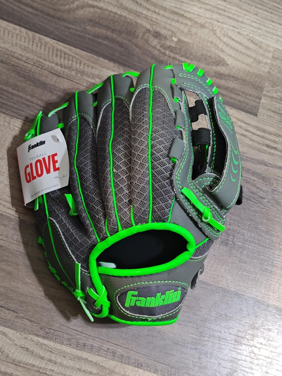 Franklin Fielding Glove 10.5 inch Tee Ball Gray and Green Glove New with Tags