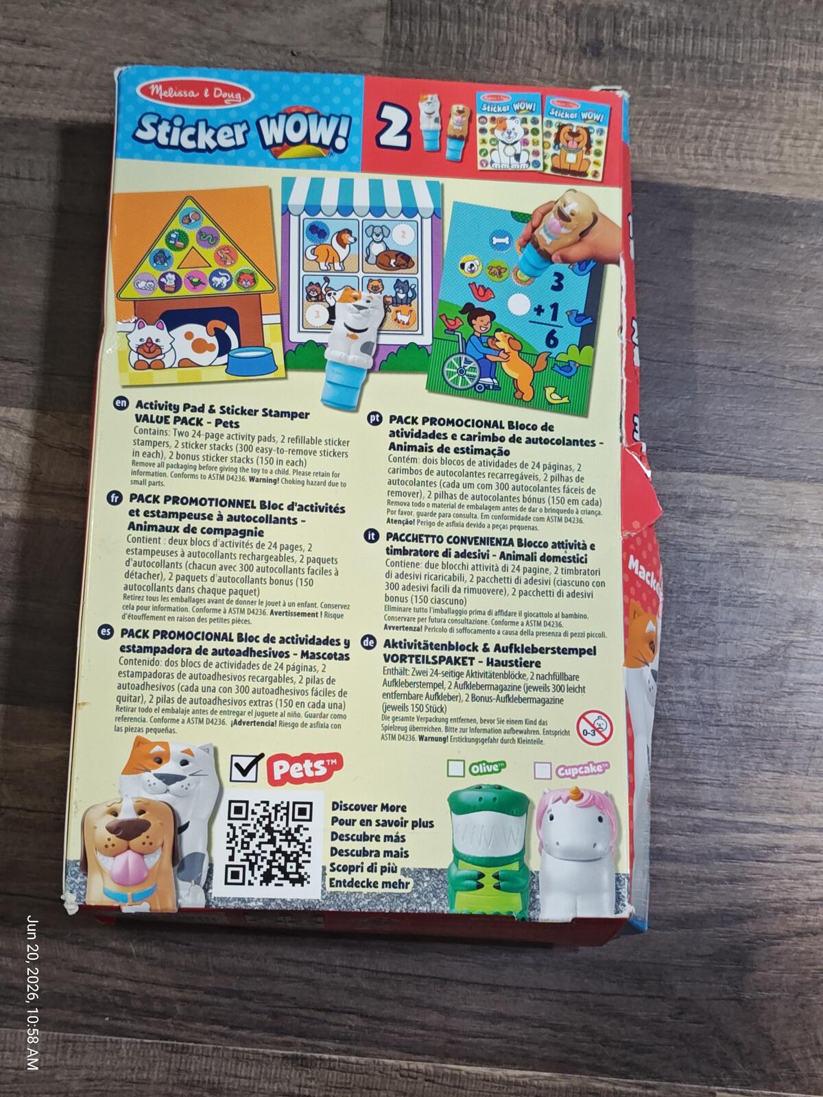 Melissa & Doug Sticker WOW Pets Activity Set Value 900 Stickers 48 Pages