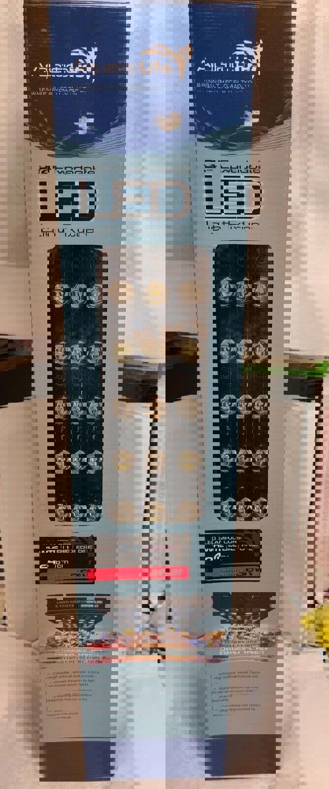 AquaticLife 24" Expendable LED light fixture with multiple LED bulbs for aquarium lighting.