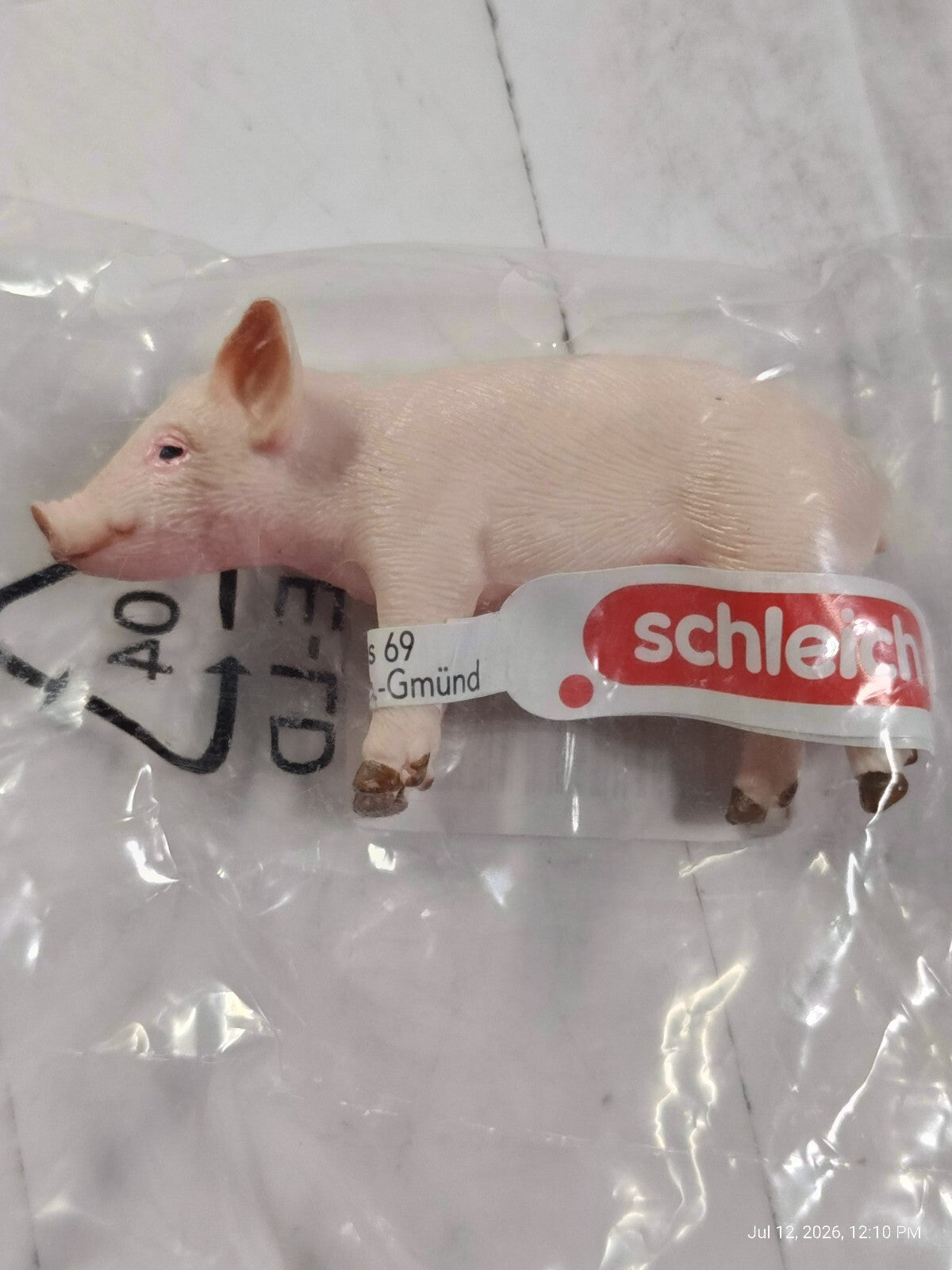NEW Schleich Farm World Piglet: Standing Figure 13783JP