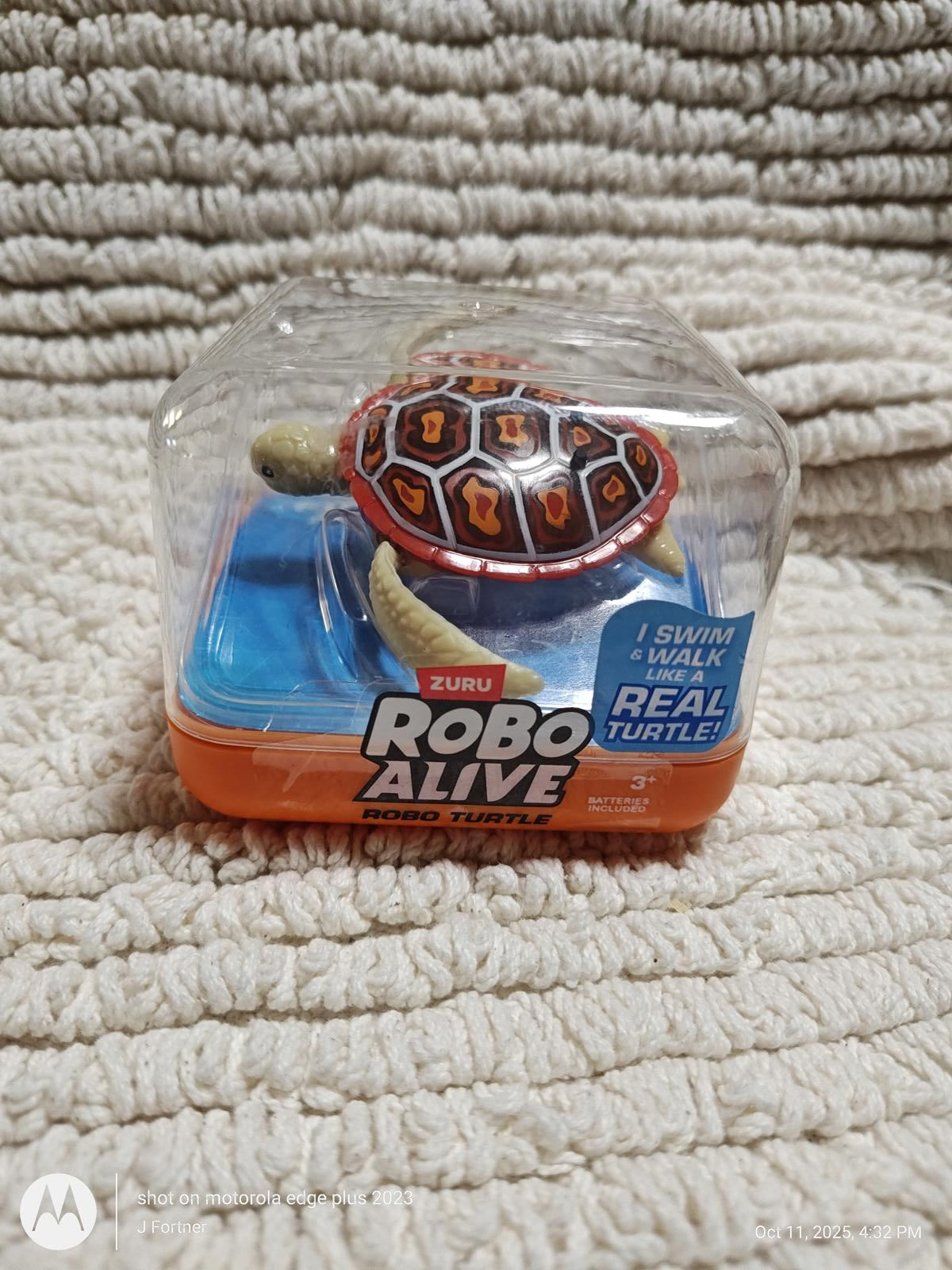 Zuru Robo Alive Robo Turtle Robotic Swimming Turtle, Orange, NEW!
