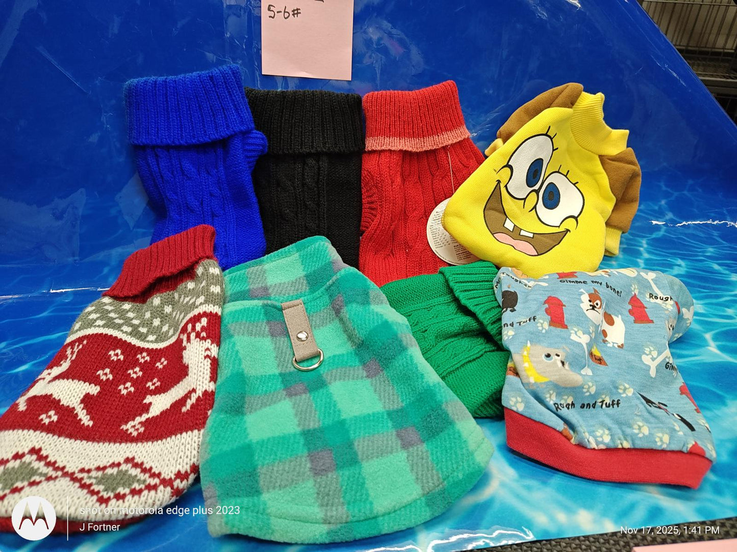 Dog Outfit Bundle ( Xtra Small 4 to 6 Pound Pets ) Brand New Save with a Bundle