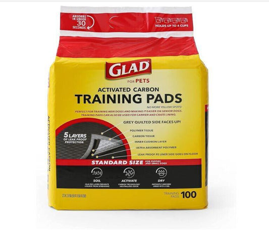 Glad Activated Carbon Training Pads for pets, featuring 5 layers for superior absorption and odor control.
