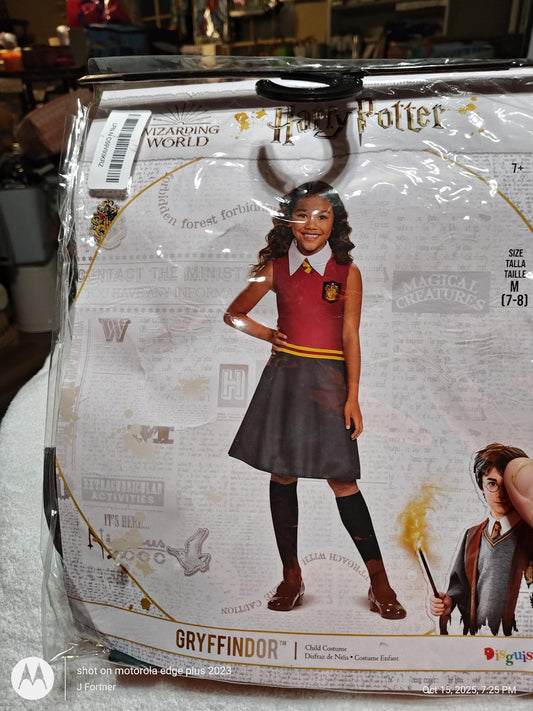 Gryffindor costume featuring a red vest and gray skirt for kids, inspired by Harry Potter.