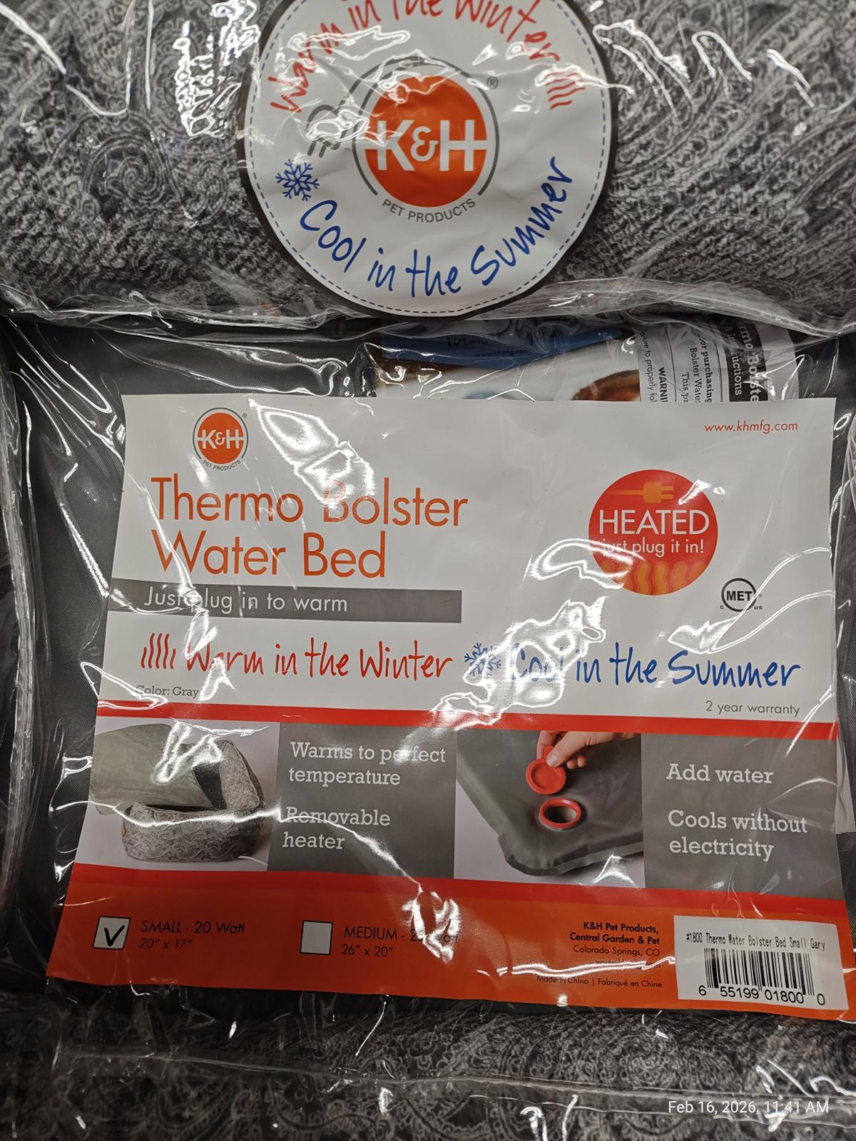 K&H Thermo Bolster Water Bed warms in winter and cools in summer, featuring a removable heater.