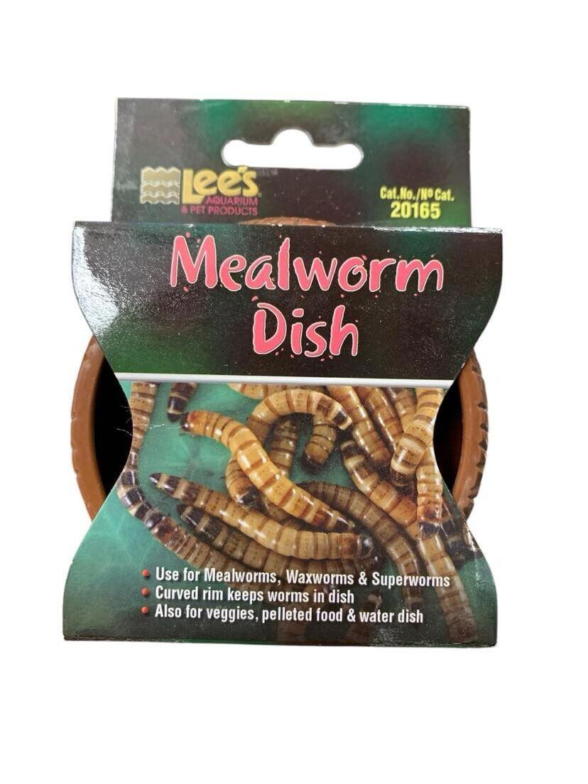 Lee's Mealworm Dish designed for mealworms, waxworms, and superworms, featuring a carved rim to keep worms contained.