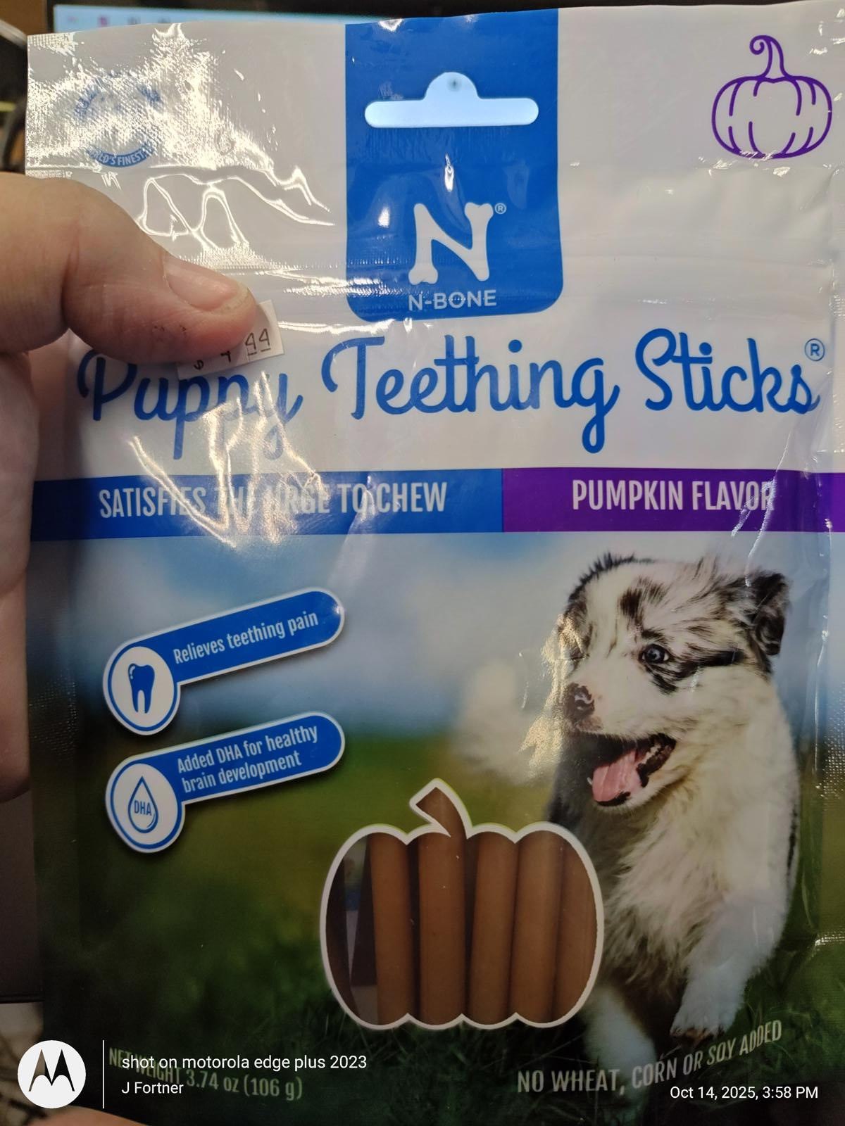 N-Bone Puppy Teething Sticks in pumpkin flavor, designed to relieve teething pain for puppies.
