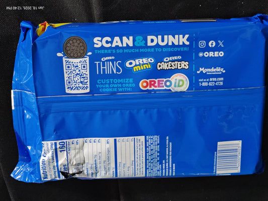 Oreo Thins packaging featuring Scan & Dunk feature and various Oreo products.