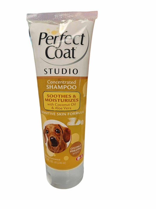 Perfect Coat Studio concentrated shampoo for sensitive skin with coconut oil and aloe vera.