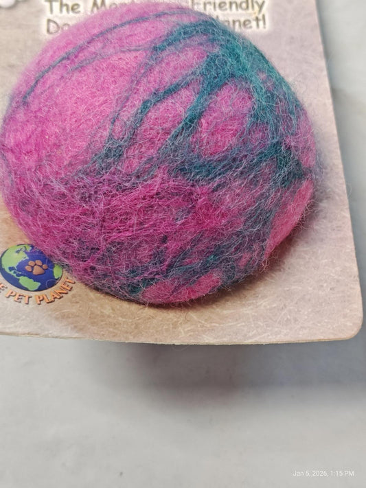 Pet Planet wool dryer ball in pink and teal colors, eco-friendly and reusable.