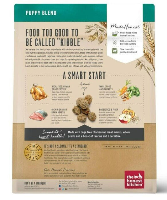 Puppy Blend kibble featuring chicken, vegetables, and wholesome ingredients for a smart start.