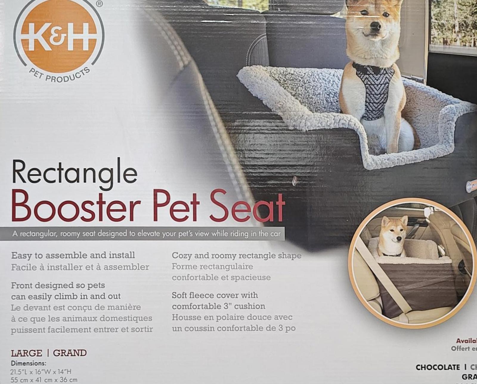 Rectangle Booster Pet Seat designed for comfort and safety, featuring a cozy removable cover.