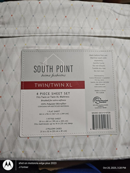 South Point Twin/Twin XL 4 piece sheet set featuring a colorful diamond pattern.