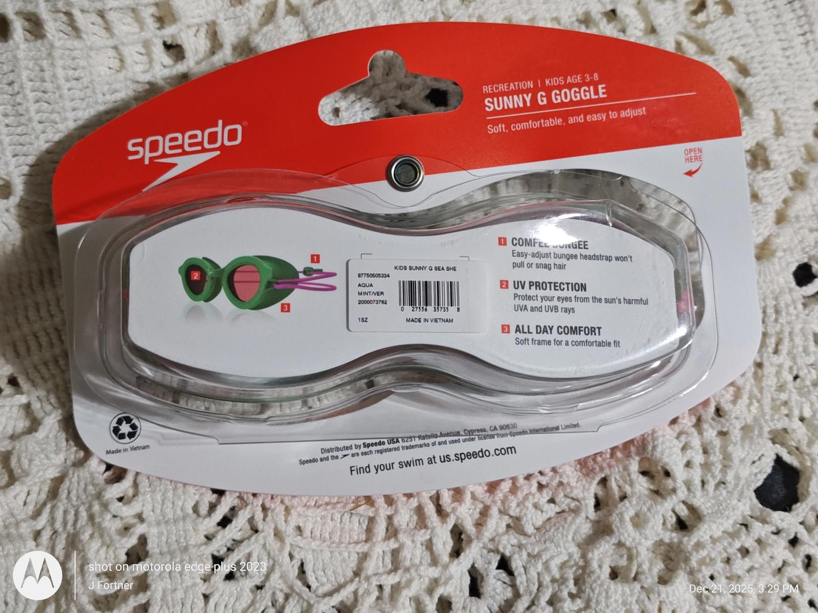 Speedo Swim Goggle with UV protection and all-day comfort features.