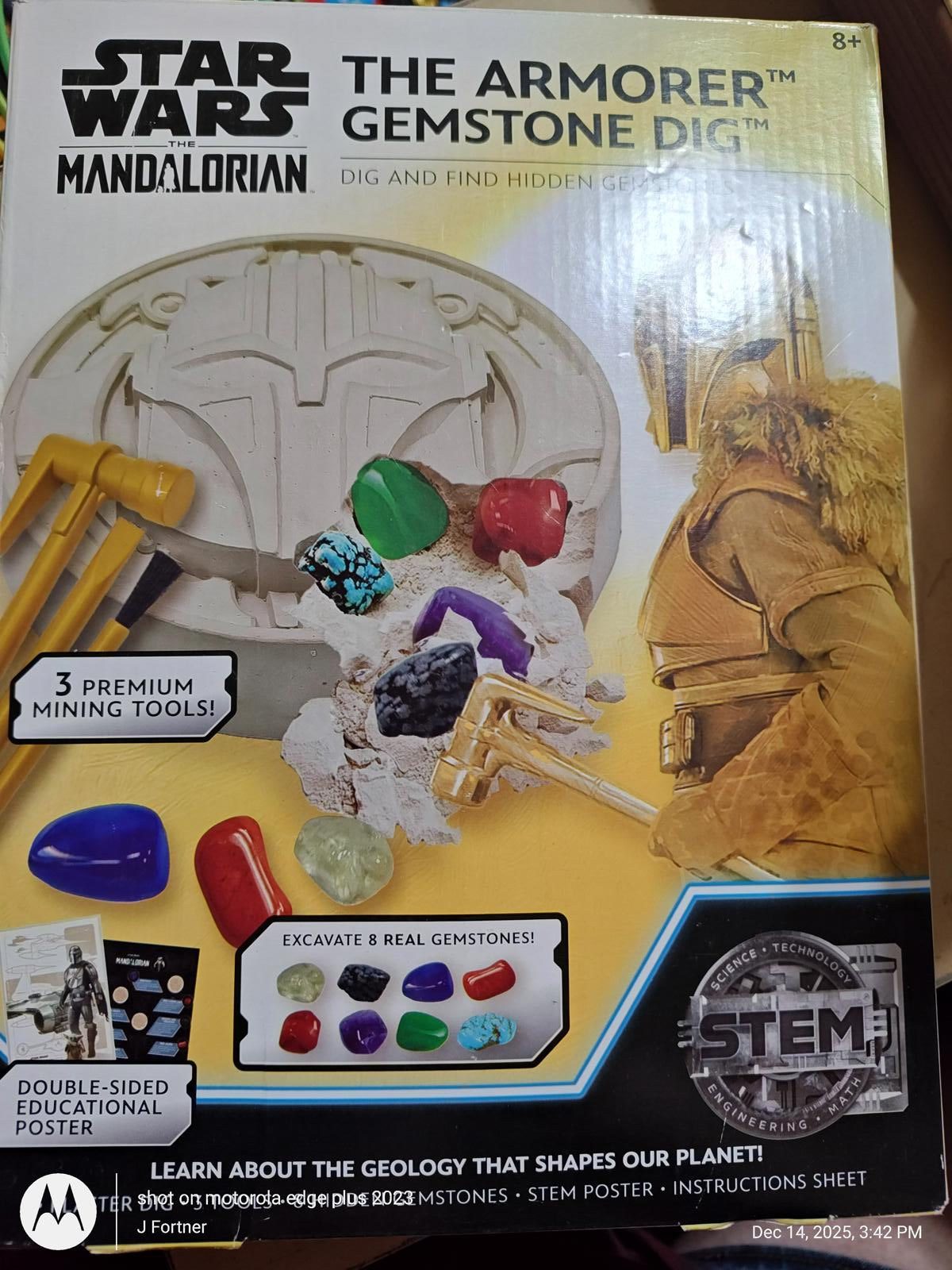 Star Wars The Armorer Gemstone Dig kit with colorful gemstones and excavation tools.