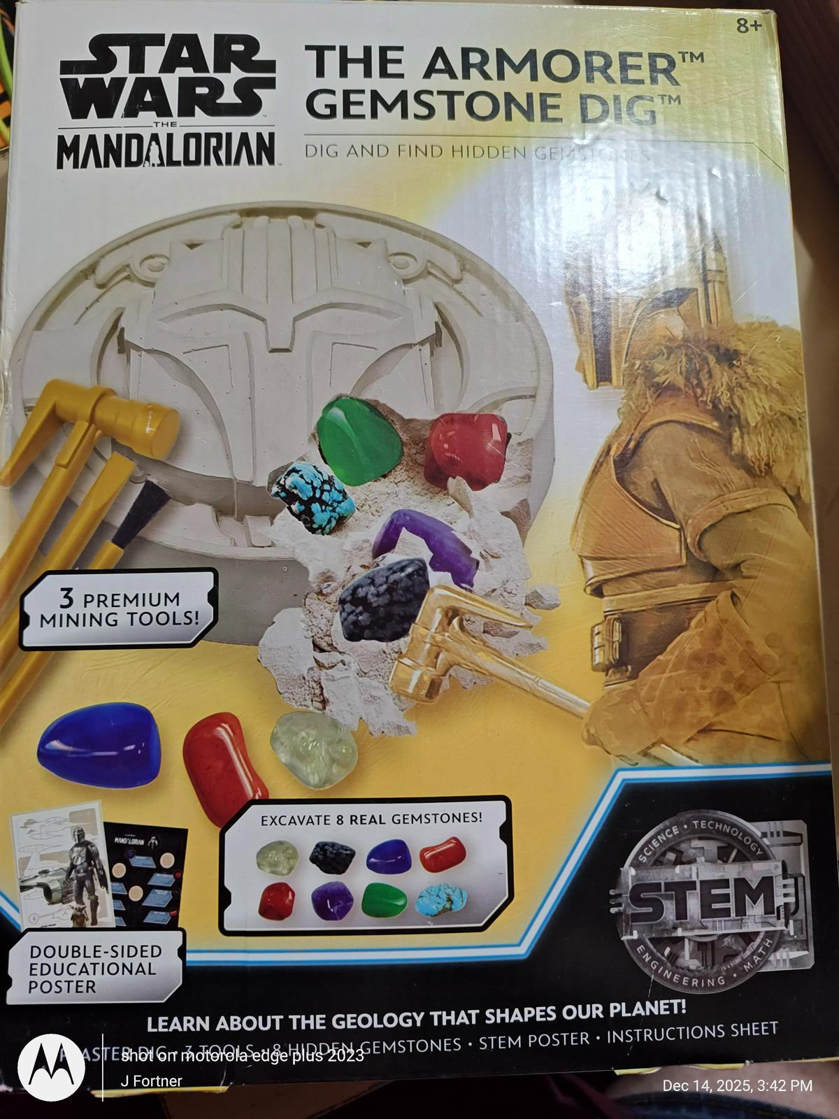 Star Wars The Armorer Gemstone Dig kit with mining tools and colorful gemstones.