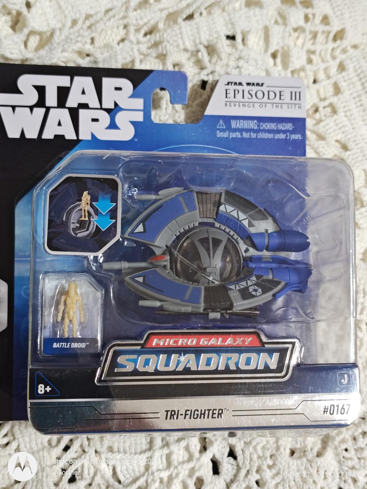 Star Wars Tri-Fighter toy from Micro Galaxy Squadron with battle droid figure.