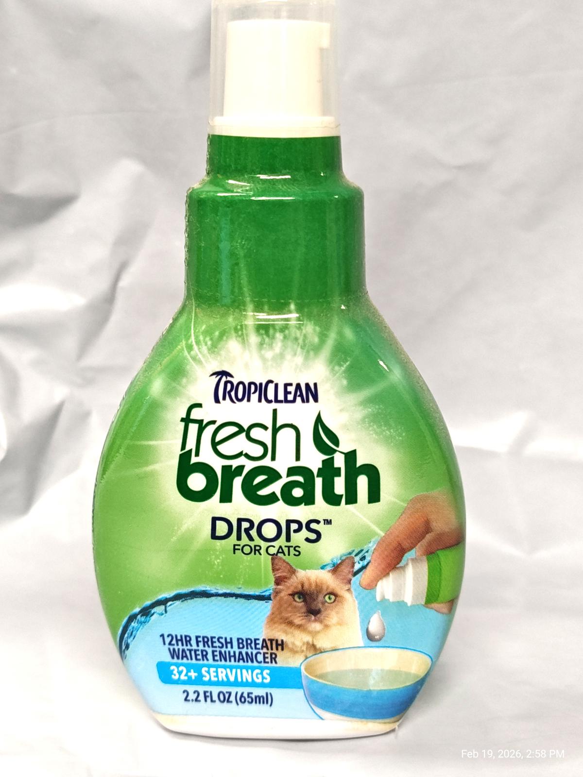 TropiClean Fresh Breath Drops for Cats, 2.2 fl oz bottle with green label and pump dispenser.