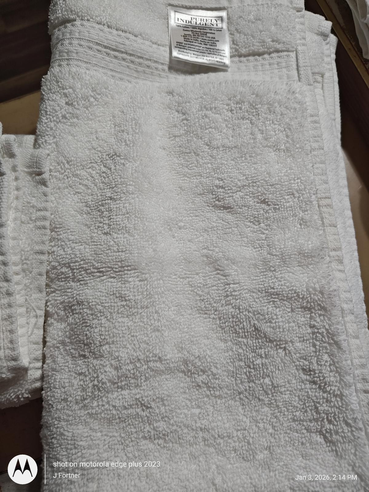 White Bath Towel with soft texture and plush feel.